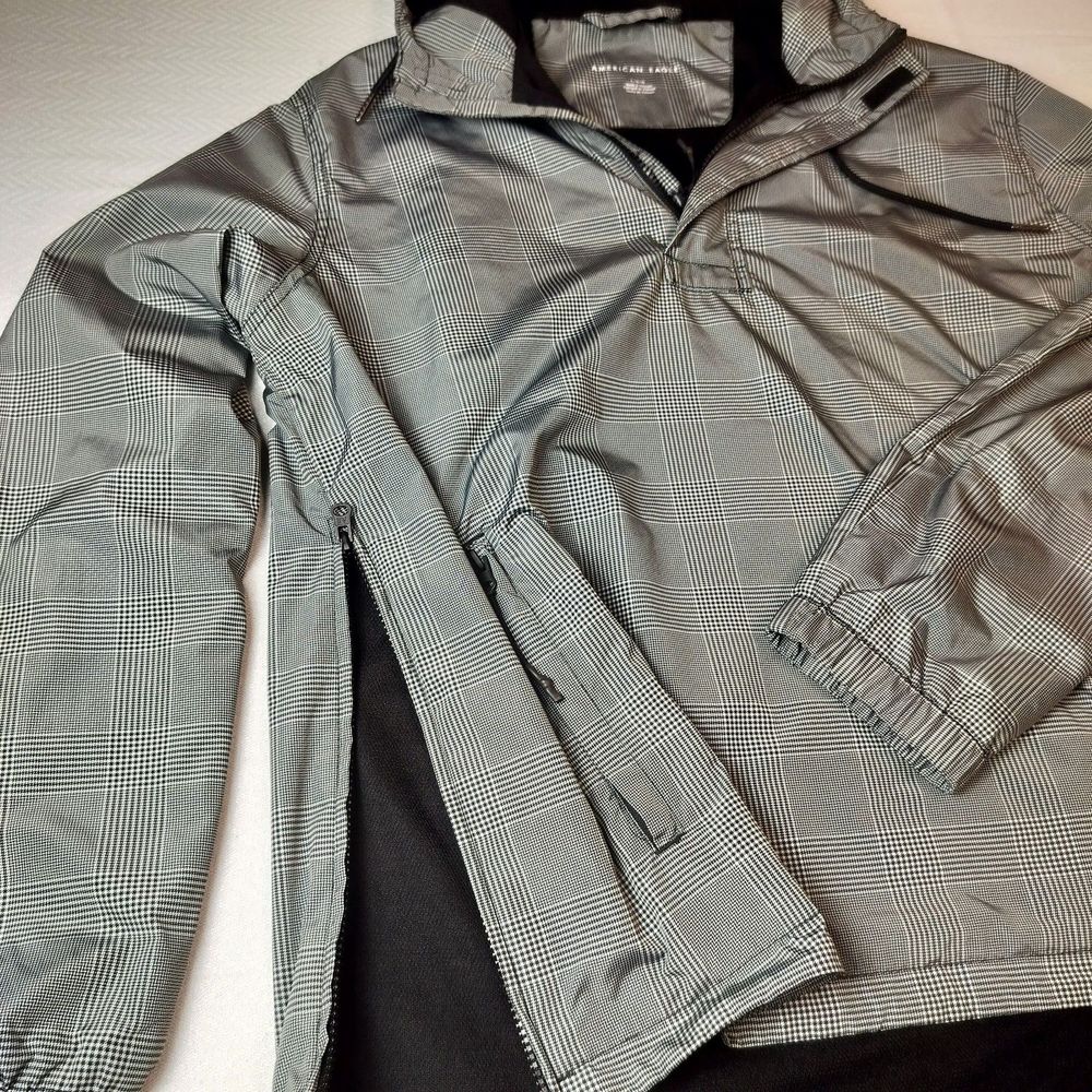 American Eagle Houndstooth Quarter Zip Light Jacket / Rain jacket. Size Large - Picture 8 of 8